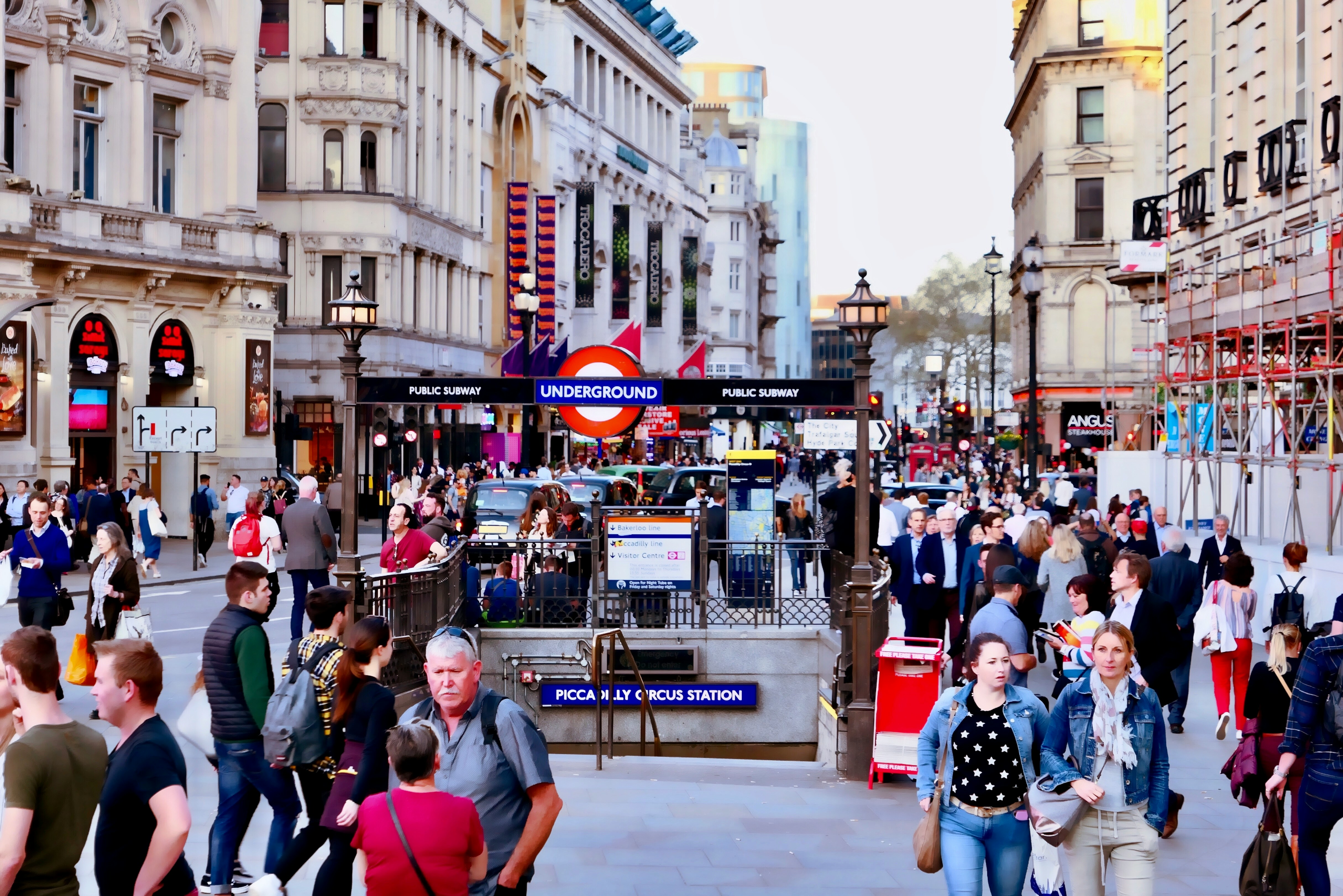 UK Temperatures to Surpass Athens as Warm Weather Arrives Before Bank Holiday Weekend