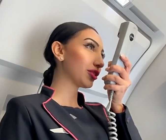Flight attendant tells passengers real reason cabin crew say hello to you when you board plane