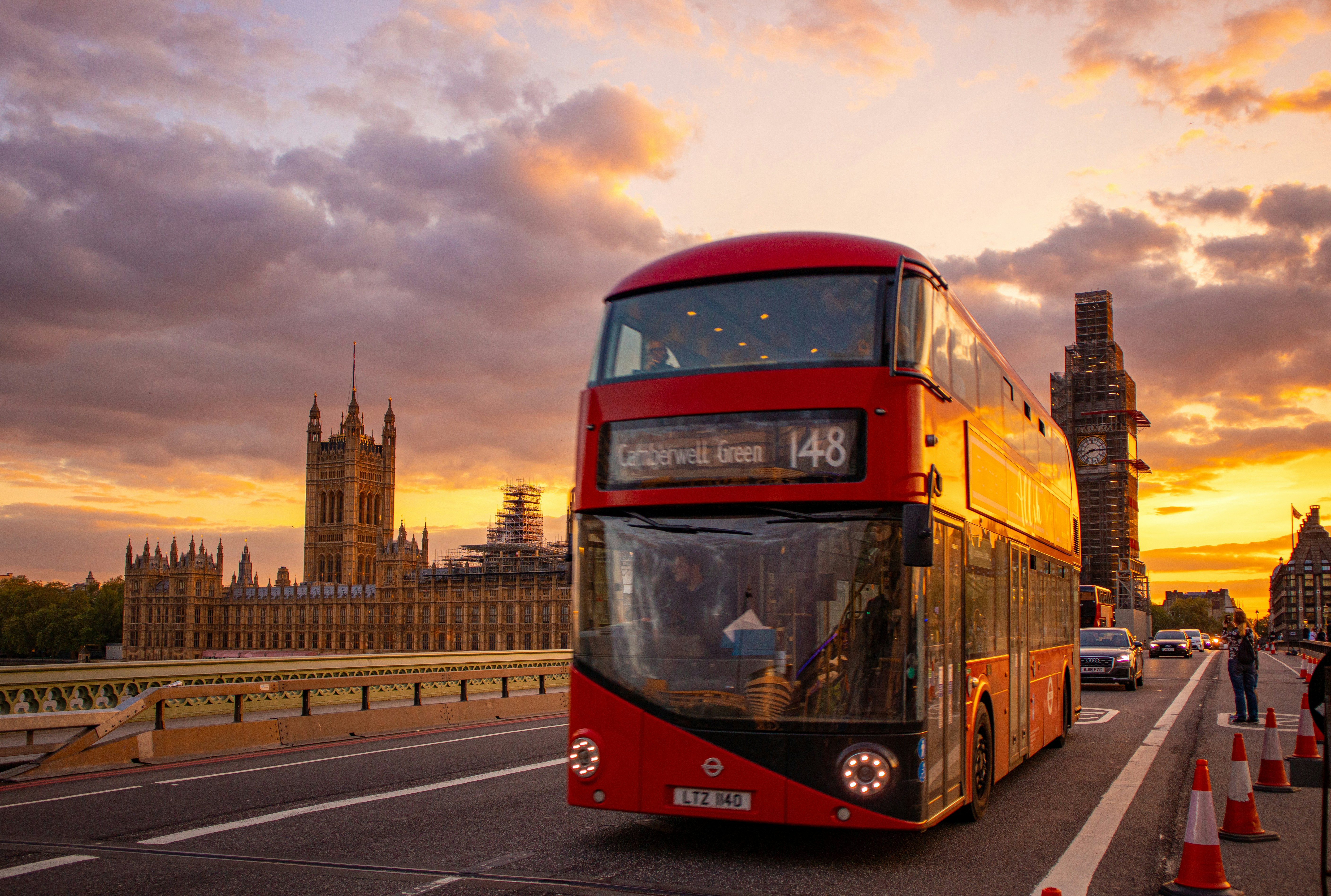 Sadiq Khan confirms every London bus will get air conditioning by May 2027