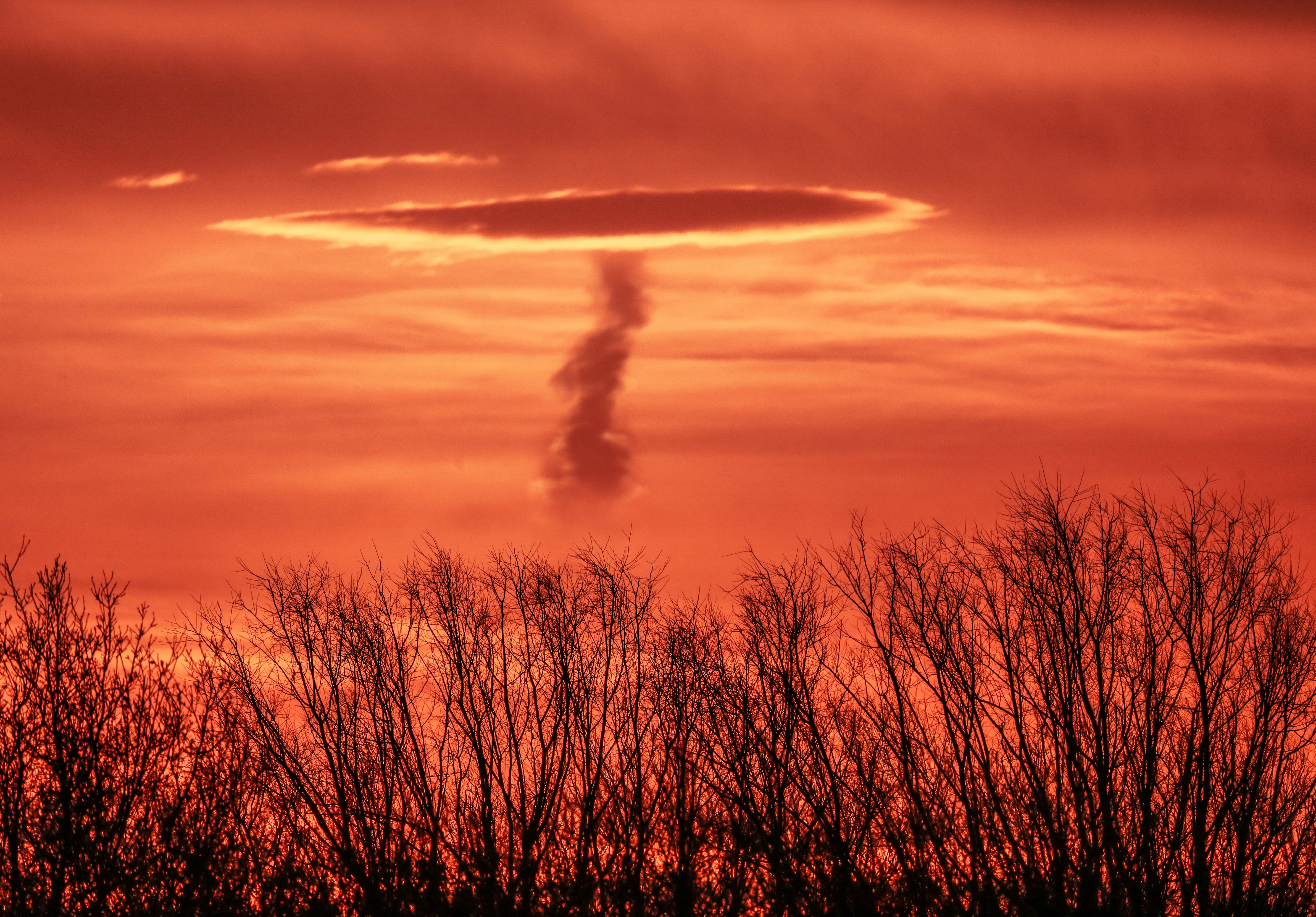 Two crucial things to do in first 45 minutes of nuclear attack to give yourself best chance of survival