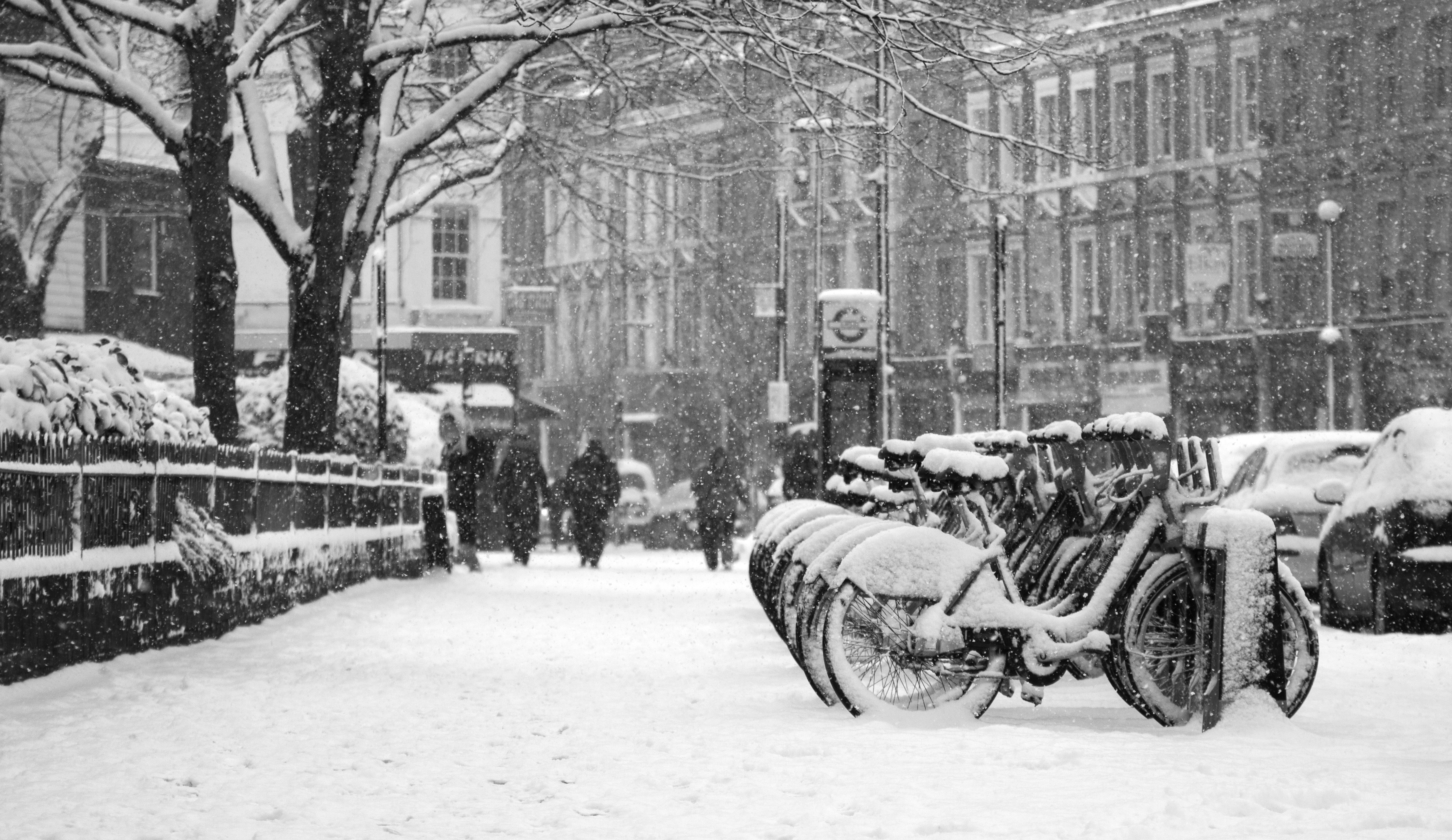 UK extreme weather alert as Polar Vortex leaves Britain facing deep freeze