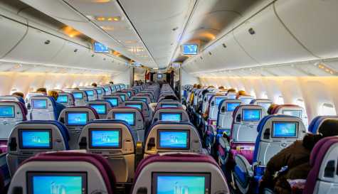Pilot reveals what really happens if you don’t put airplane mode on during flight