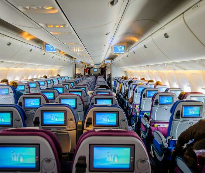 Pilot reveals what really happens if you don’t put airplane mode on during flight