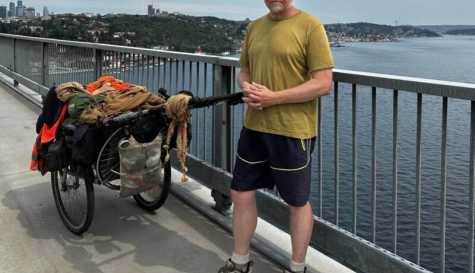 British man who has been walking around the world for 28 years finally arrives back in UK