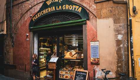 I found a walkable Italian city with fewer crowds in winter — not Florence or Pisa