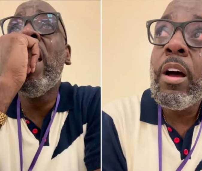 Texas teacher breaks down in tears during class after his senior students struggled to read, write
