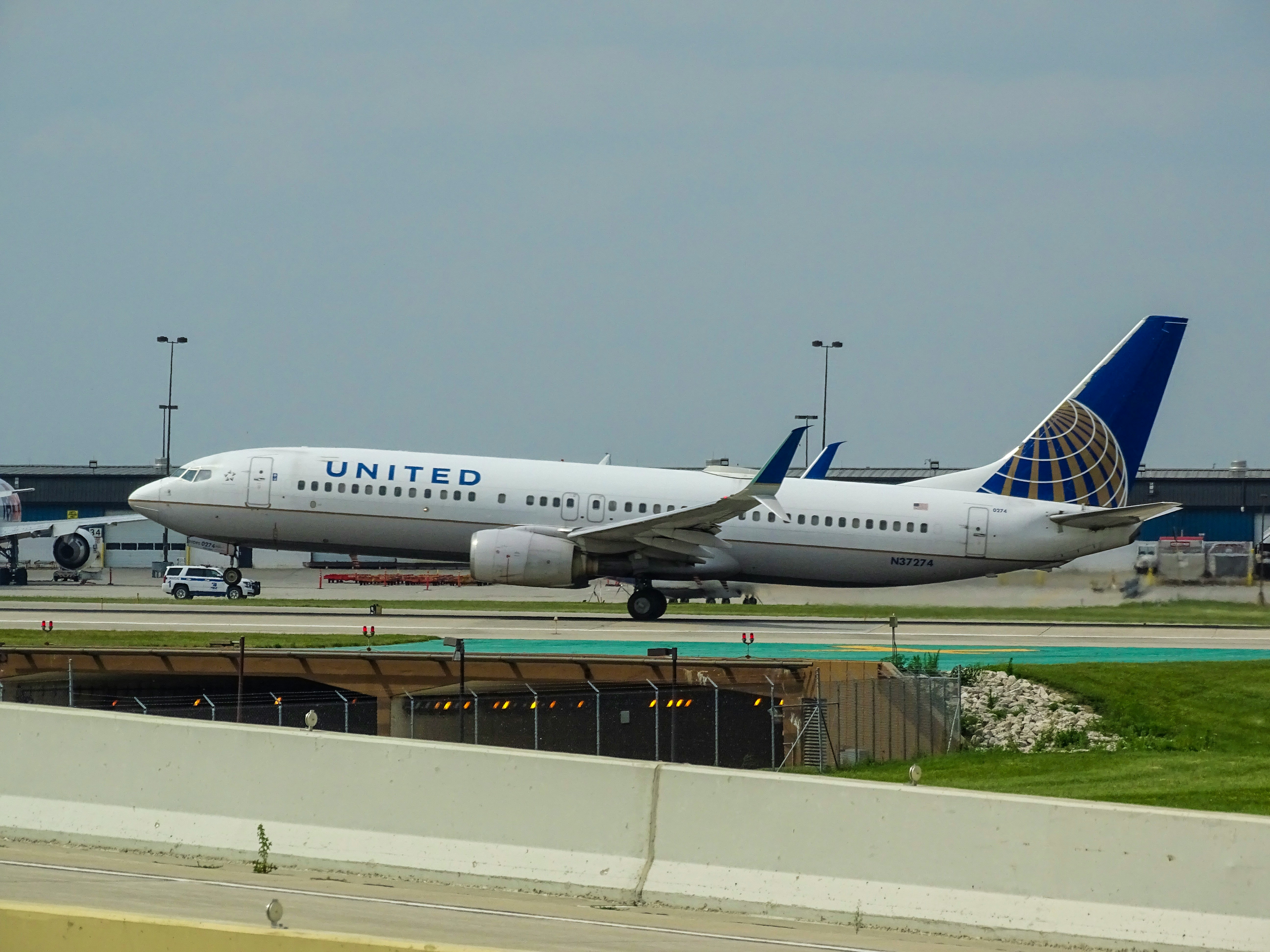 Plane forced to turn around after flight attendant sees horrifying text on passenger's phone